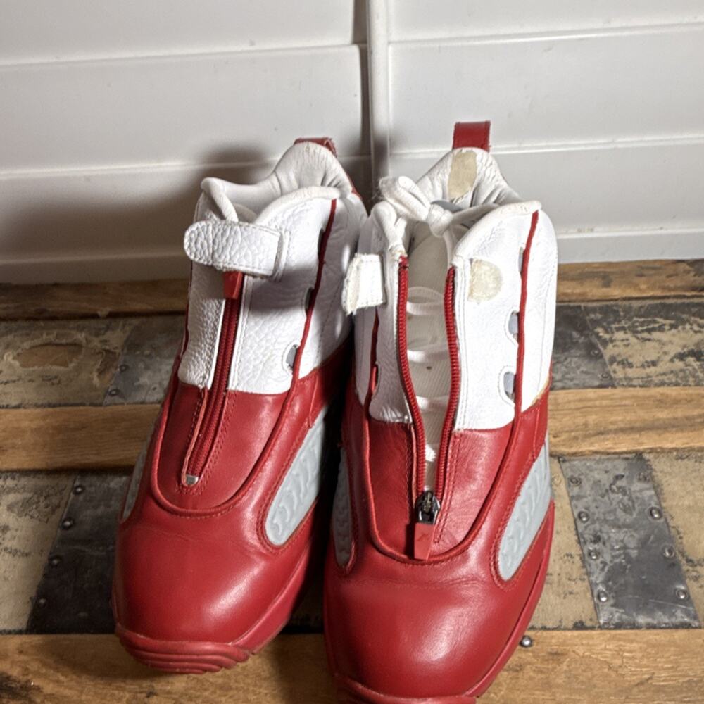 Reebok Answer 4 White/Red/Grey Mid Top Basketball Sneaker V44403 2012
